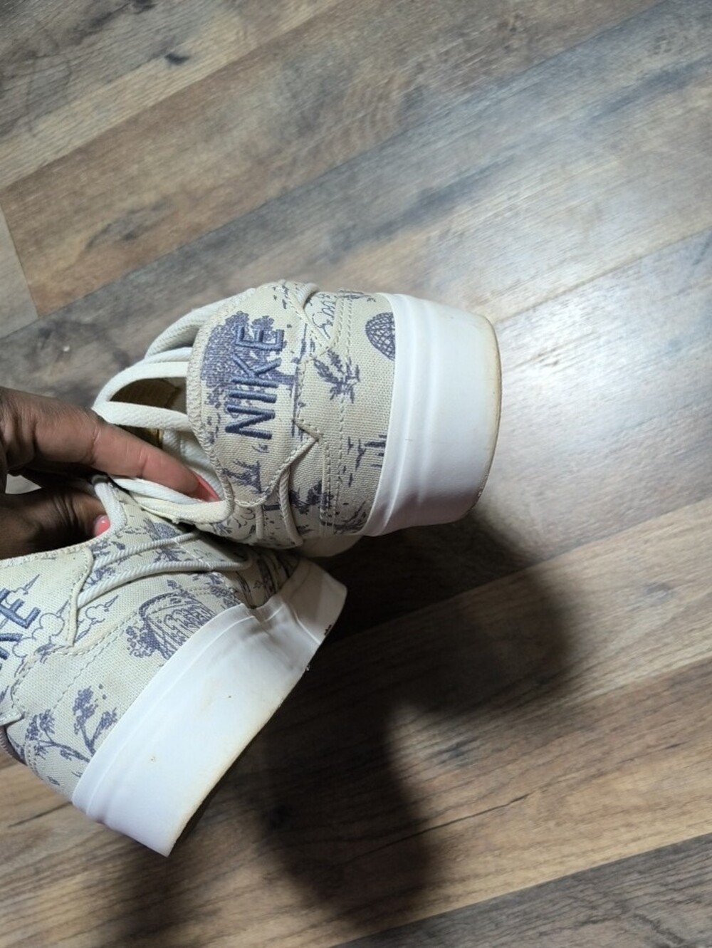 Nike Cream Toile-Print Low Top Sneakers with Navy Accents - Picture 3 of 6